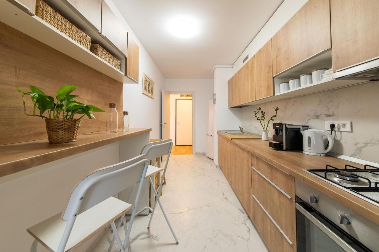 North Likehome Comfort Букурещ Екстериор снимка