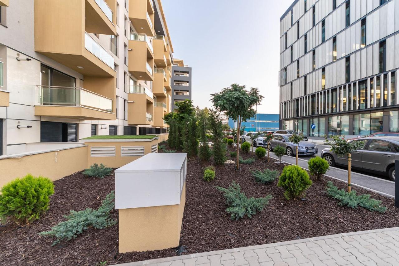 North Likehome Comfort Букурещ Екстериор снимка
